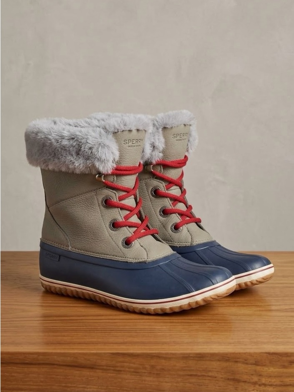 Sperry Saltwater Faux Fur Waterproof Duck Boots Grey Navy Red Laces Size 7